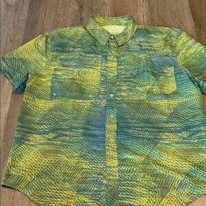 Men’s Reel Legends Yellow and Green Wave-Pattern Short Sleeve Button-Down